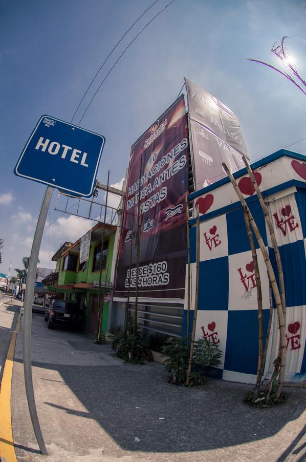 Auto María Enriqueta Hotel